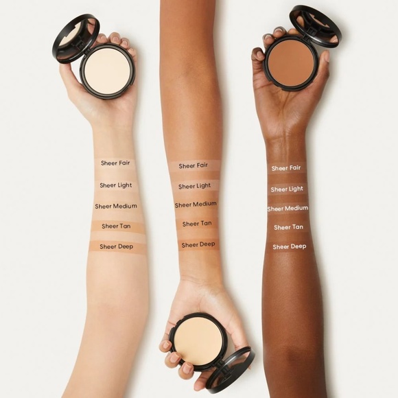 ORIGINAL MINERAL VEIL® PRESSED SETTING POWDER - Medium Sheer - Picture 3 of 13